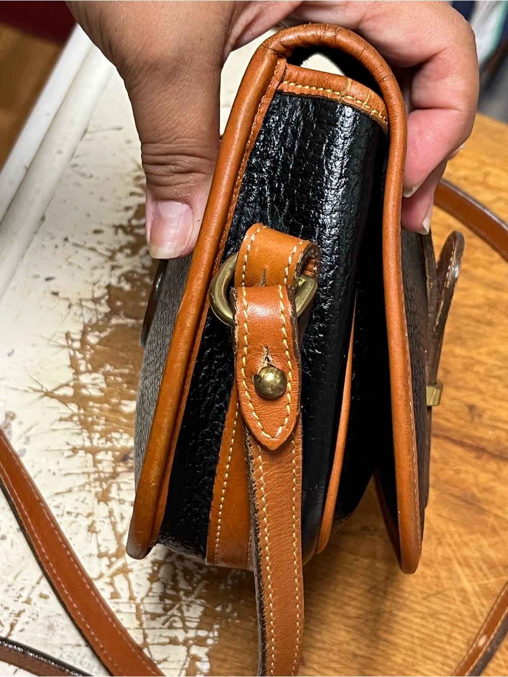 Dooney & Bourke All Weather Leather Saddle Crossbody Bag 70's 80's Collectors - Picture 3 of 16